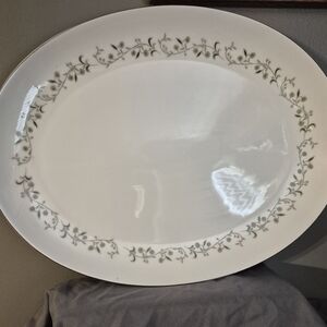 Vintage Towne House 14” Serving Platter – Greenbriar #2686, Floral Stoneware, R